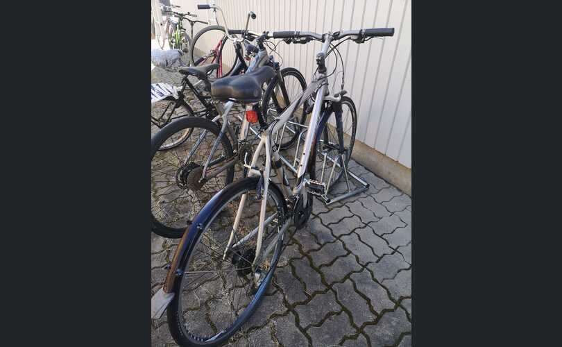 Kaksi kunnostettavaa Trek miestenpyörää-kuva-1